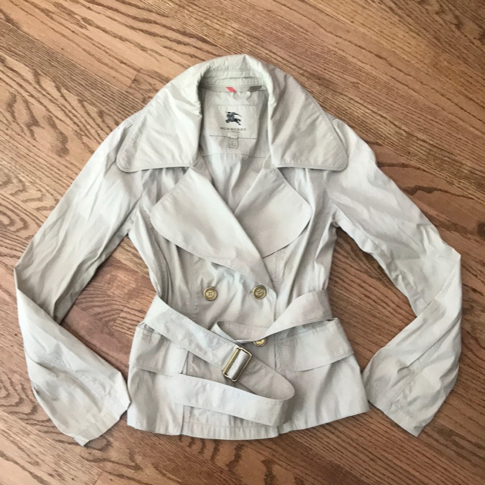 Women’s Burberry short trench jacket US 6